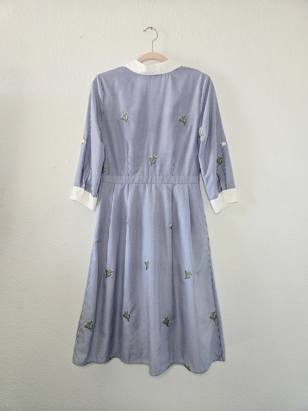 ModCloth Blue Stripe Embroidered Cactus Button Down Swing Dress Roll Tab sz 6 - Picture 3 of 7